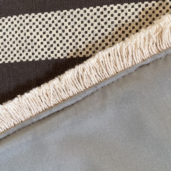 NEW embroidered Christmas table runner with fringe - Picture 2 of 7